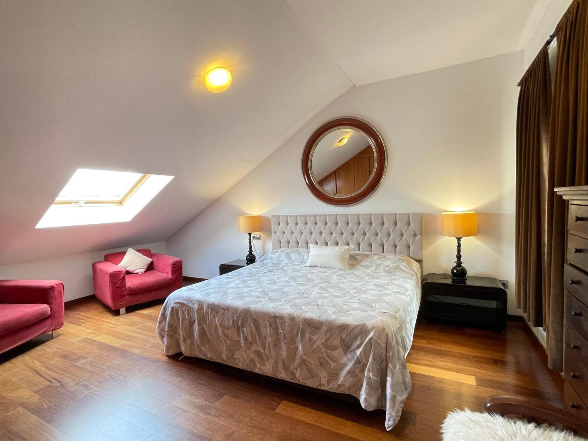 Apartment Atico En Plaza De La Constitucion 3 Bedrooms Málaga